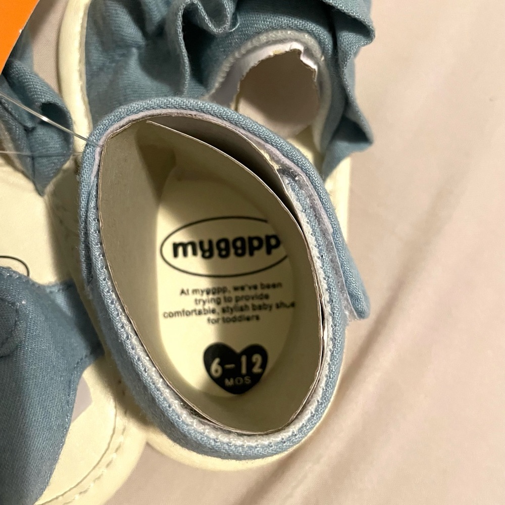 6-12M Sandals - Picture 5 of 6